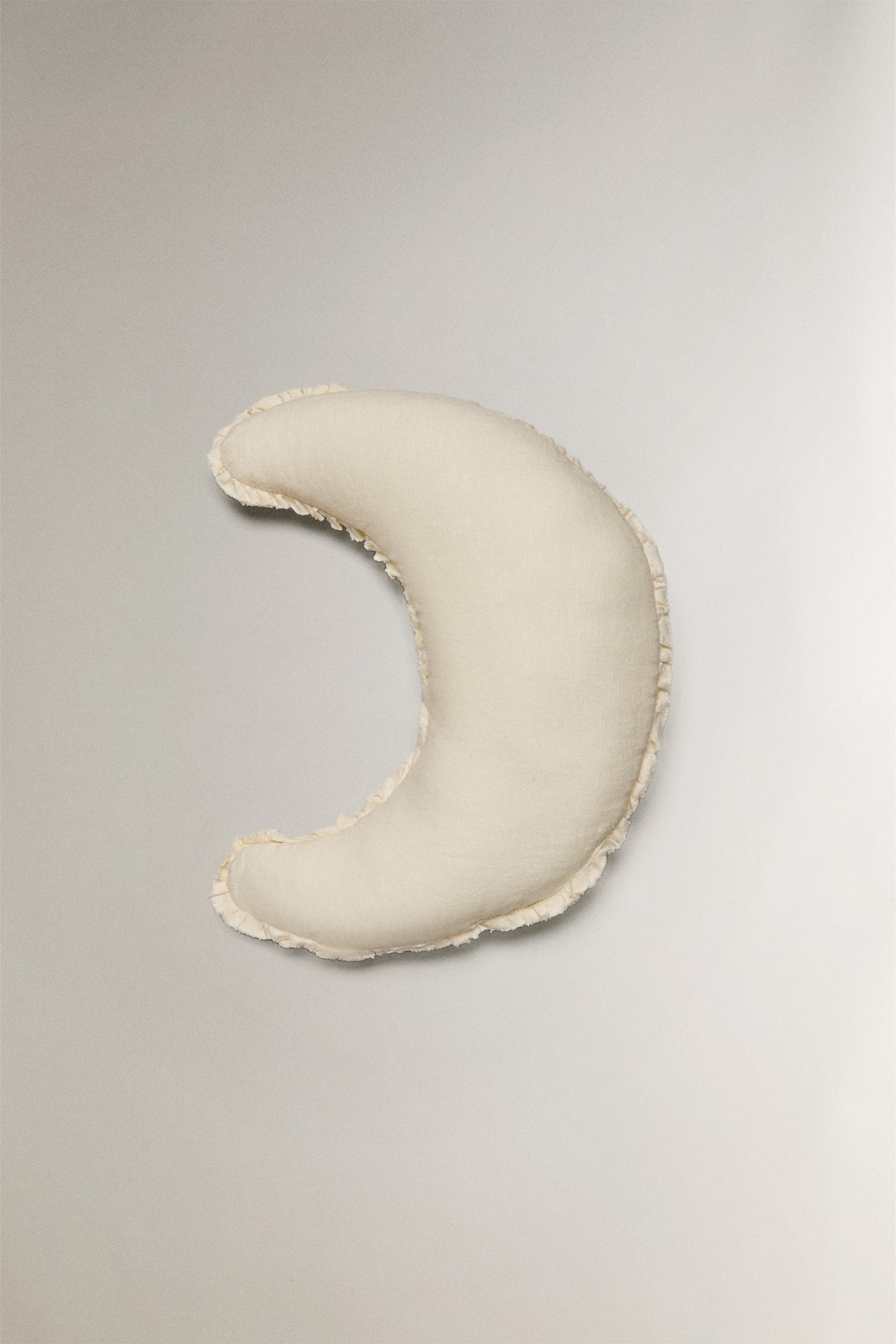 KIDS LINEN MOON CUSHION